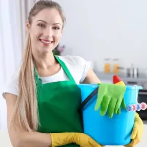 Addetta alle pulizie su Viterbo e provincia