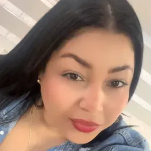 Cuidadora en Elche compasiva comprometida 