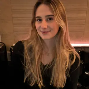 etudiante en 4eme annees d'osteopathie pour du baby sitting