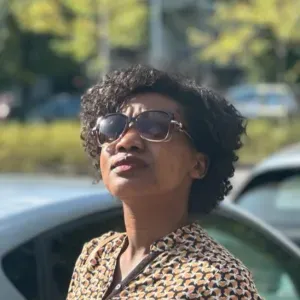 Gouvernante de famille expérimentée – +15 ans d'expérience 