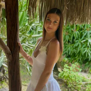 Baby-sitter formée, fiable, dynamique & mobile