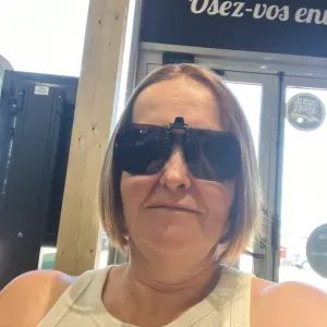 Garde d'animaux  dog sitter. petsitter