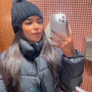 Empregado de limpeza responsável em Marco 