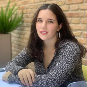 Pet sitter affidabile automunita