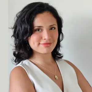 Active Nanny & Kids' Dance Teacher with Fluent English!