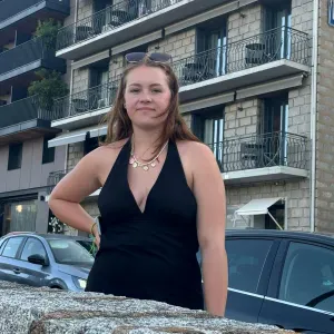 Baby-sitter expérimentée en Valais