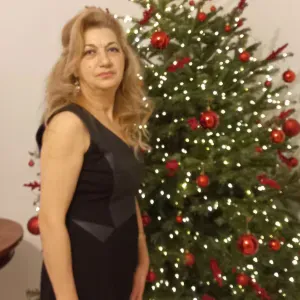 Je suis Anush. J'ai expérience 10ans.