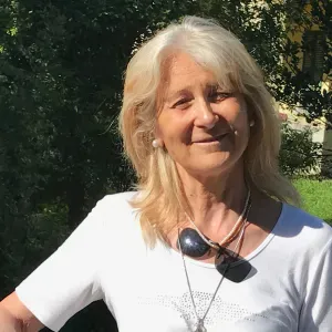 INSEGNANTE LINGUE-MATERIE LETTERARIE-AIUTO COMPITI