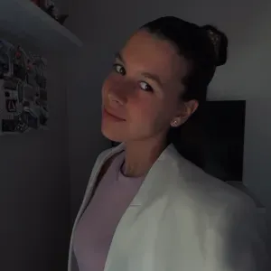 Baby-sitter passionné, engagée et déterminée à nîmes 