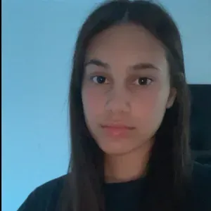 Baby-sitter calme et sérieuse – Saint-Tropez