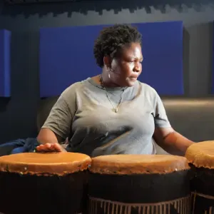 Marié et je veux commencer comme femme de ménage 