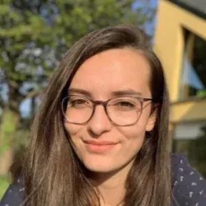 Baby-sitter expérimentée en Bretagne