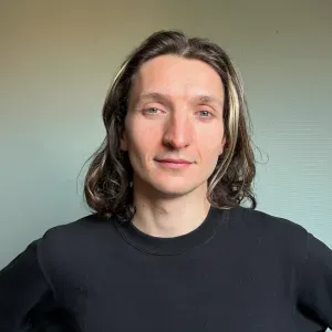 Baby-sitter créatif et sérieux à Bruxelles