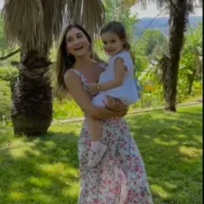 Babysitter de Confiança que pode ajudar quando mais precisa!