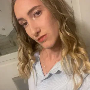  Baby-sitter débutante, disponible et sérieuse