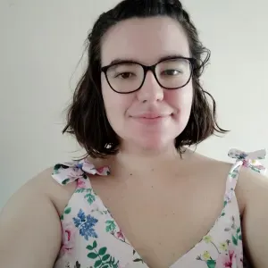 Priscilla baby sitter disponible sur courtisols et les envir