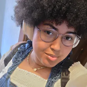 Abiturientin die Nachhilfe gibt