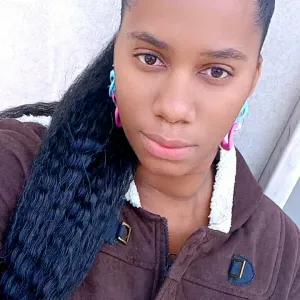 Babysitter com boa experiência com amorzinhos