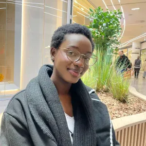 Baby sitters prête à garder vos boudchous