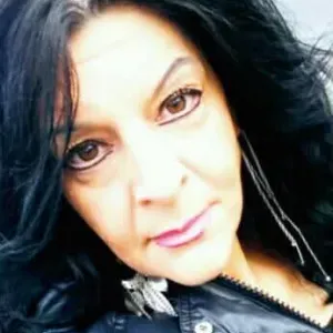 Pulizie casa stiro cucina sgrossi