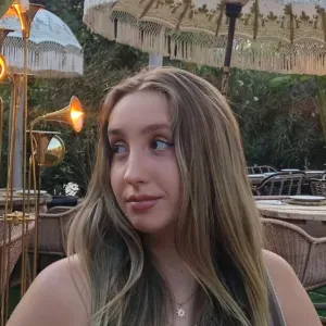 Canguro en Granada estudiante de Pedagogía