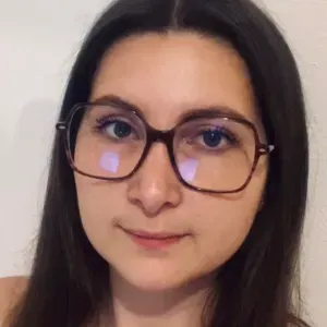 Baby-sitter BAFA, Disponible à Lyon (soirées & week-ends)