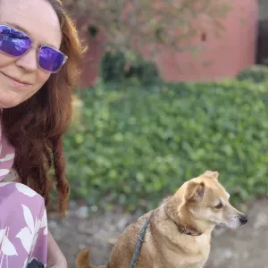 Garde chats et petits chiens: Passionnée,  sérieuse,  formée