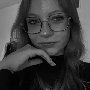 Baby-sitter sérieuse dispo vacances scolaire