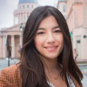 Pet-sitter à Paris 🐶🐱 / Visites, promenades, soins💉💊