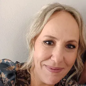 Addetta alle pulizie di casa o di hotel  