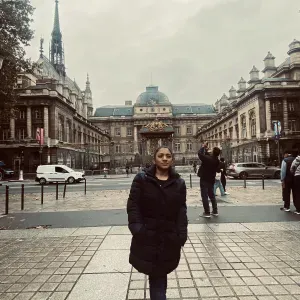 Je m'occupe de vos enfants, j'aide l'experience