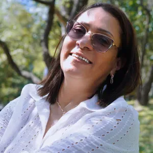 Procuro Oportunidades como Cuidadora