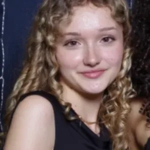 Lucie 16 ans baby sitter pour garde occasionnelle