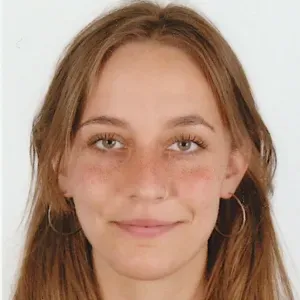 Baby-sitter étudiante à Paris 
