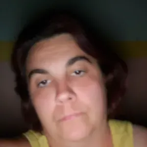 Femme de ménage entretient nettoyage 