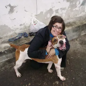 Cuidadora com experiencia em vários animais