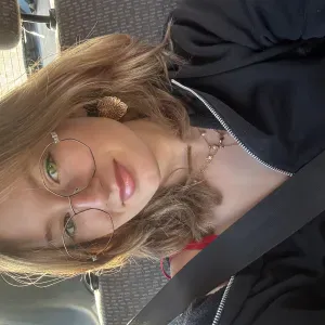 Baby sitter enjouée et dynamique 