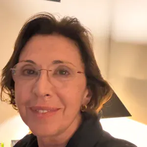 CERCO DOMESTICA 1/2 volte al mese per 4/6 ore 