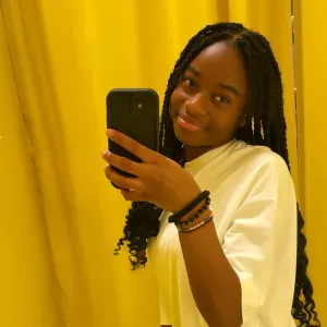 Baby-sitter fiable et sérieuse à Lyon 