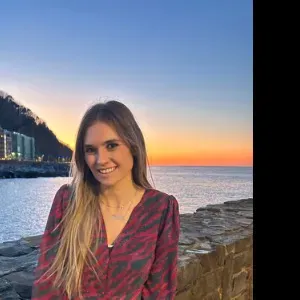 Profesora y cuidadora de alumnos