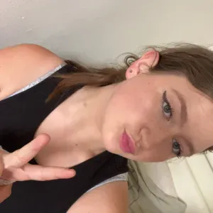 Baby-sitter sérieuse et attentionnée 