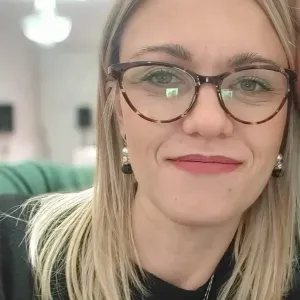 Addetta alle pulizie Bari e dintorni