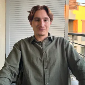 Baby-sitter expérimentée Tours