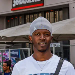 Cameroun douala j'ai effectué plusieurs garde de chiens 