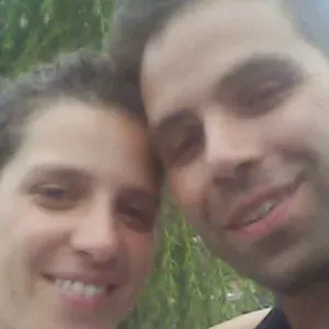 Estou à procura de uma babysitter perto de mim