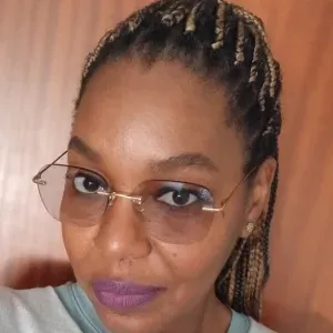 Cuidadora compassiva e experiência em Braga