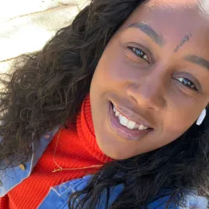 Babysitter e Auxiliar de Geriatria