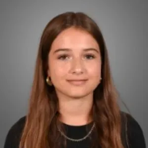Baby-sitter disponible à Paris !