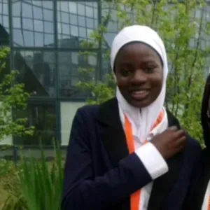 Bayby-Sitter avec 1ans d'expérience.