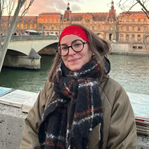 Baby-sitter sérieuse et bienveillante au Puy-en-Velay